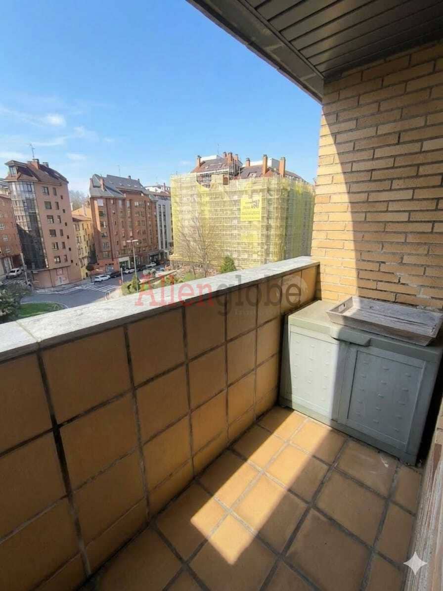 2 slaapkamer Flat te koop in Oviedo - € 365.000 (Ref: 9703278)