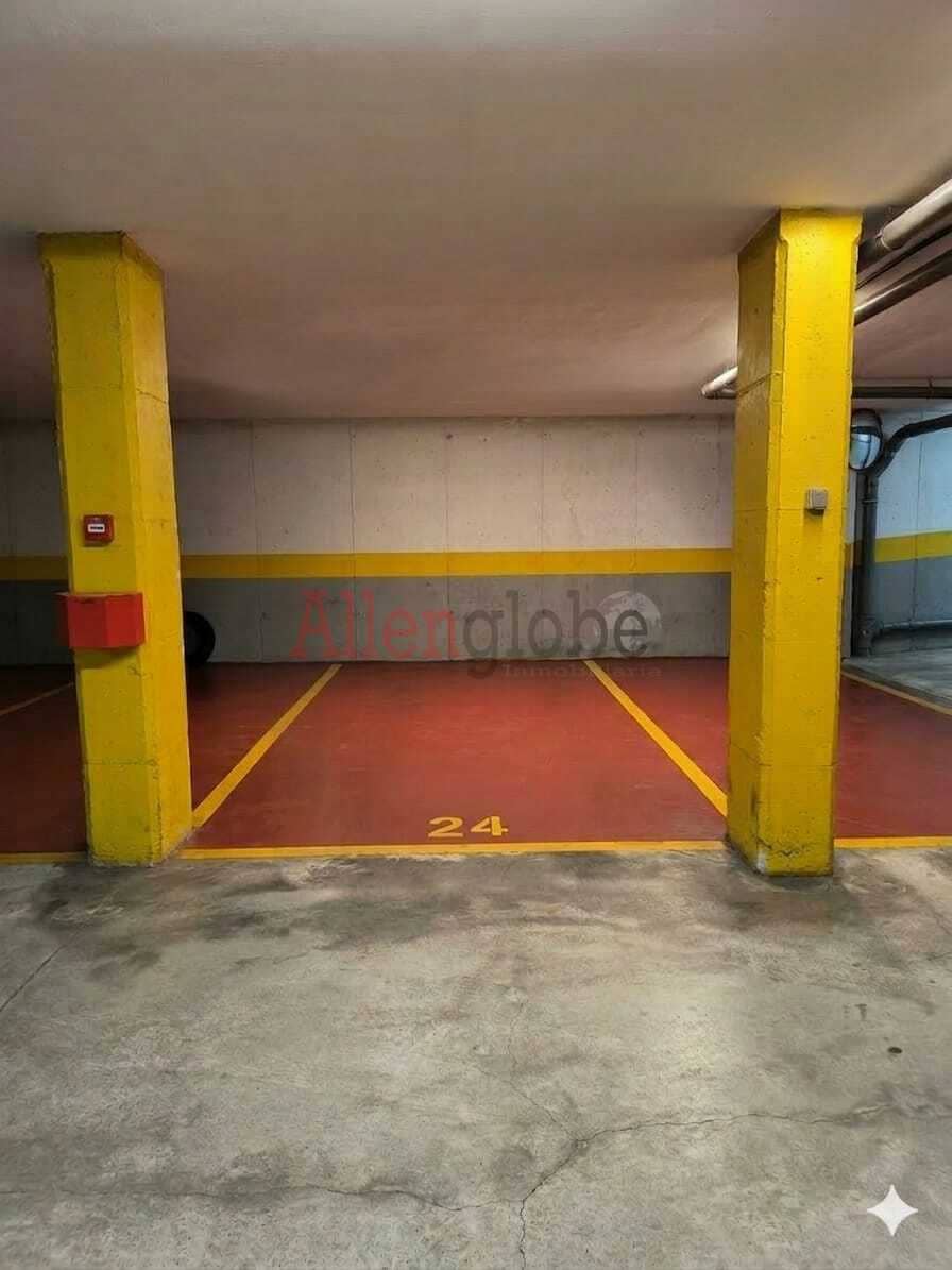 2 slaapkamer Flat te koop in Oviedo - € 365.000 (Ref: 9703278)