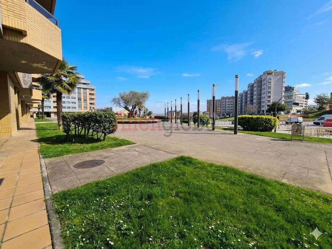 2 slaapkamer Flat te koop in Oviedo - € 365.000 (Ref: 9703278)