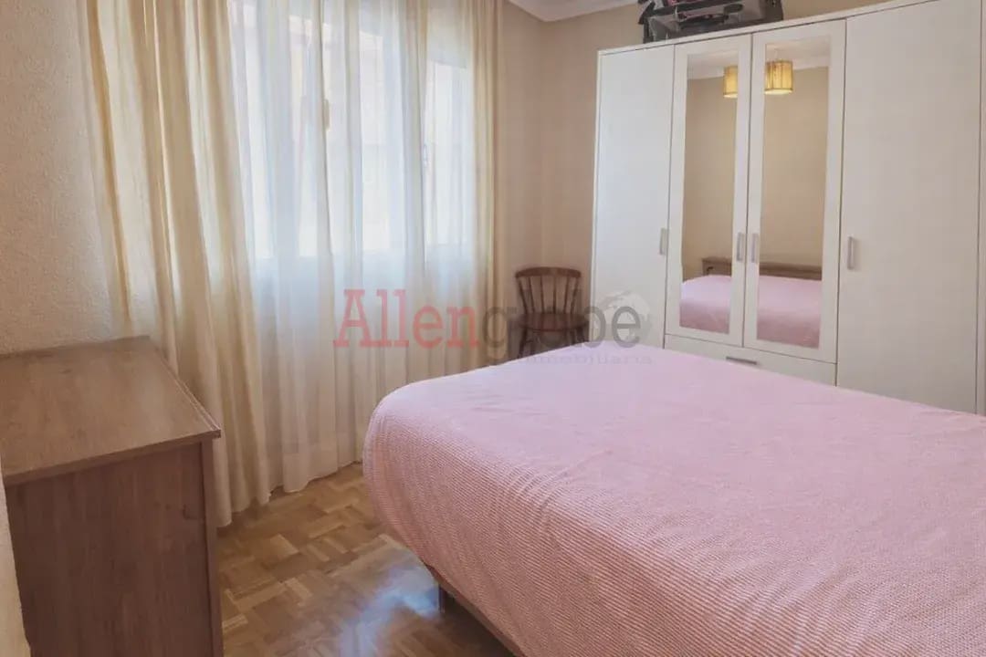 3 bedroom Flat for sale in Oviedo - € 169,000 (Ref: 9714115)