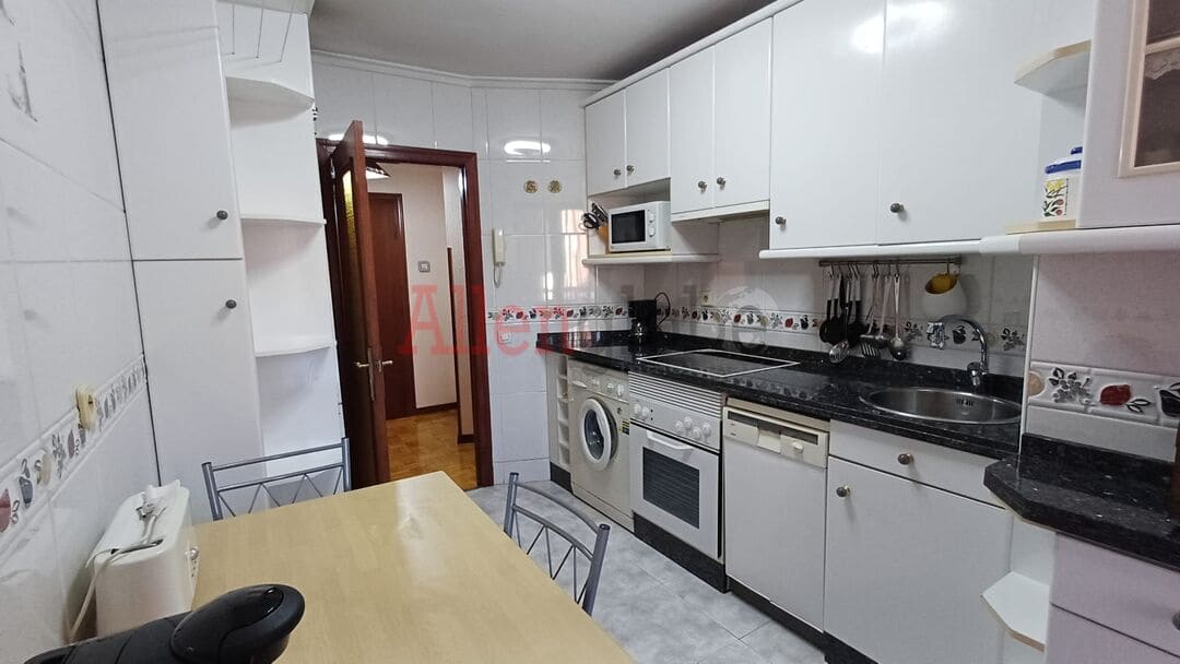 3 bedroom Flat for sale in Oviedo - € 169,000 (Ref: 9714115)