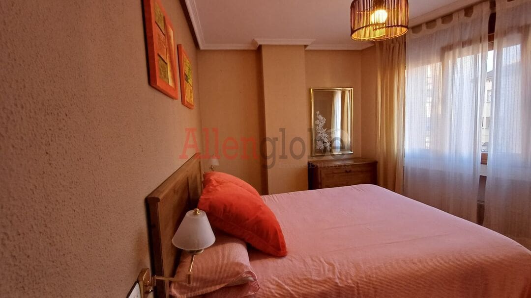 3 bedroom Flat for sale in Oviedo - € 169,000 (Ref: 9714115)