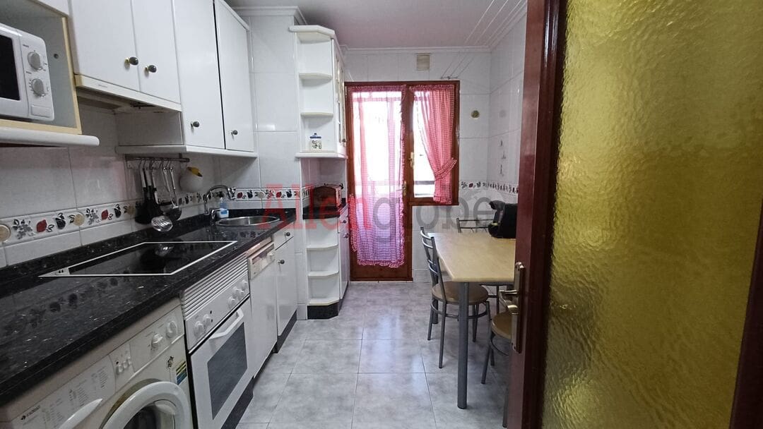 3 bedroom Flat for sale in Oviedo - € 169,000 (Ref: 9714115)