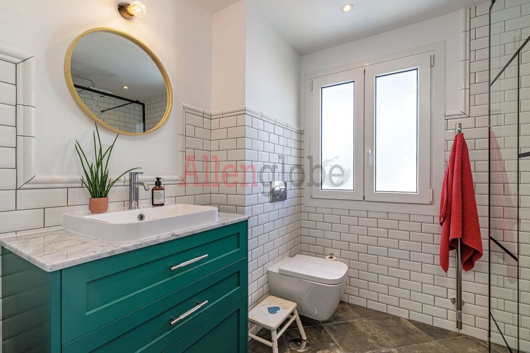 4 quarto Moradia para venda em Estepona com piscina - 1 690 000 € (Ref: 9800966)