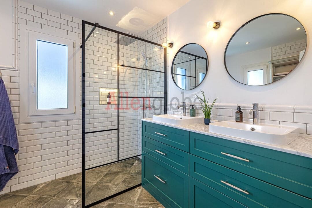 4 quarto Moradia para venda em Estepona com piscina - 1 690 000 € (Ref: 9800966)