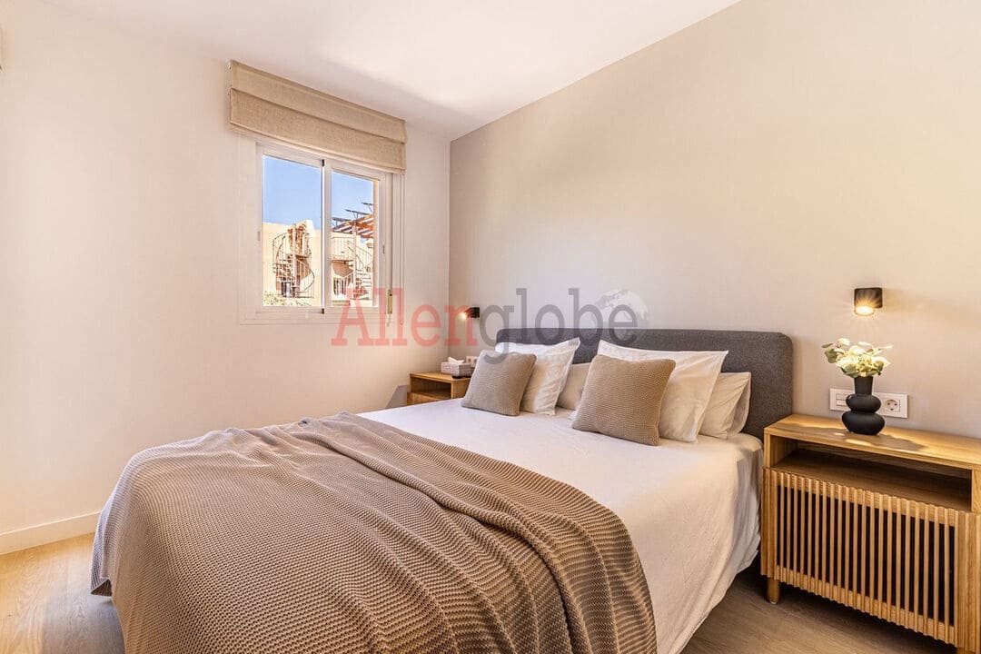 3 quarto Moradia Geminada para venda em Buenas Noches com piscina - 599 000 € (Ref: 9800967)