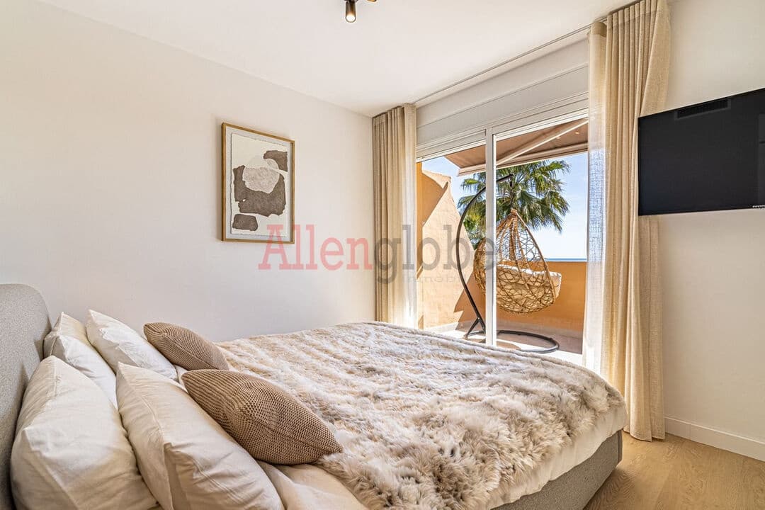 3 quarto Moradia Geminada para venda em Buenas Noches com piscina - 599 000 € (Ref: 9800967)