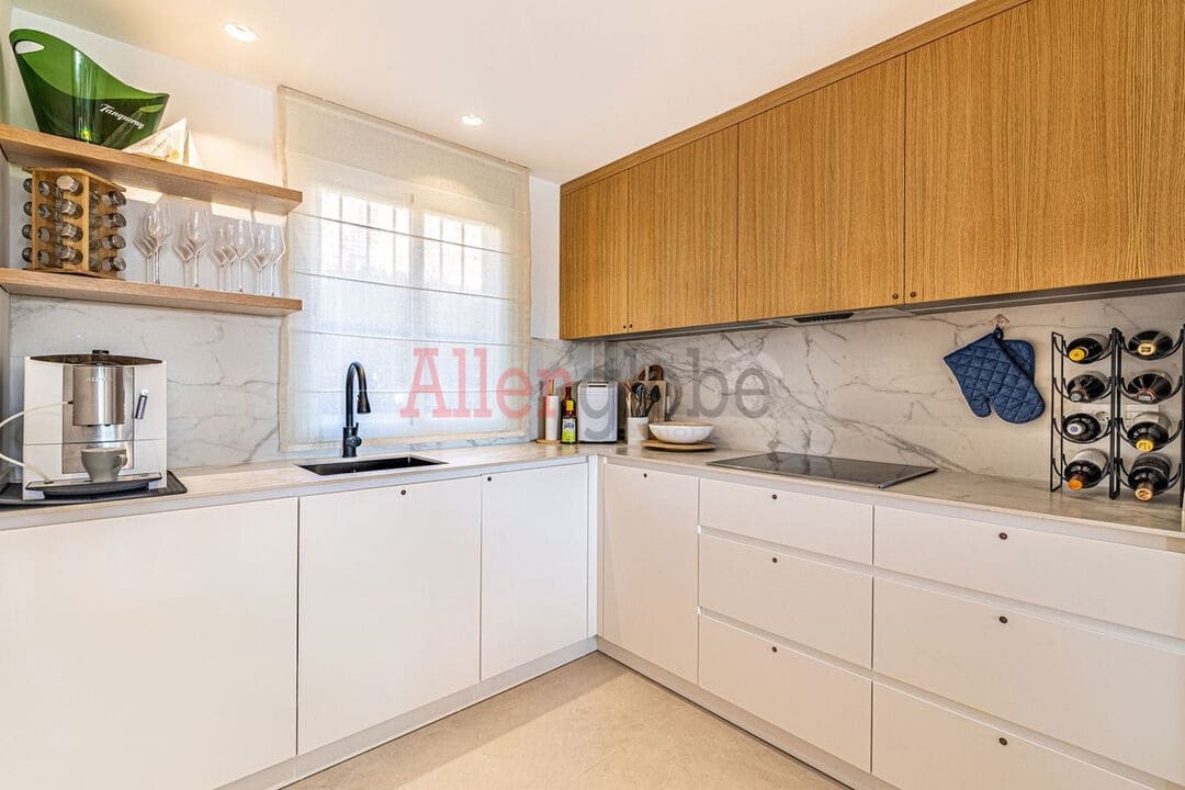 3 quarto Moradia Geminada para venda em Buenas Noches com piscina - 599 000 € (Ref: 9800967)