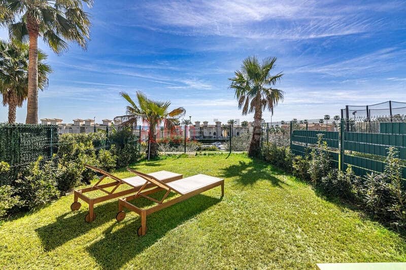 3 quarto Moradia Geminada para venda em Buenas Noches com piscina - 599 000 € (Ref: 9800967)