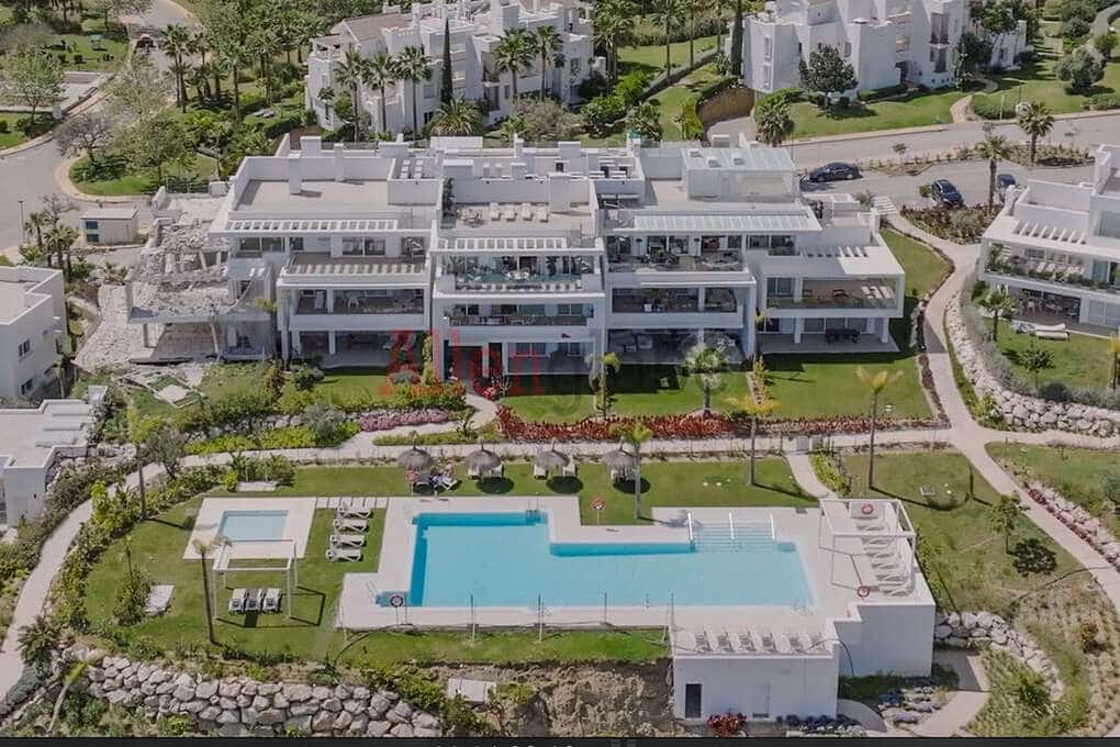 2 makuuhuone Kattohuoneisto myytävänä paikassa Estepona mukana uima-altaan - 620 000 € (Ref: 9800968)