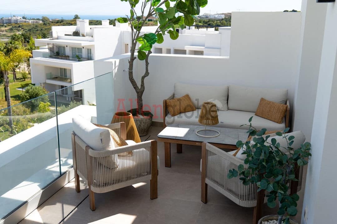 2 makuuhuone Kattohuoneisto myytävänä paikassa Estepona mukana uima-altaan - 620 000 € (Ref: 9800968)