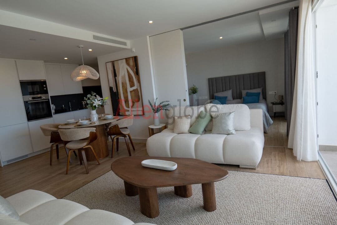 2 makuuhuone Kattohuoneisto myytävänä paikassa Estepona mukana uima-altaan - 620 000 € (Ref: 9800968)