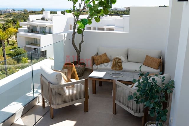 2 bedroom Penthouse for sale in Estepona Golf, Estepona with pool - € 620,000 (Ref: 9800968)