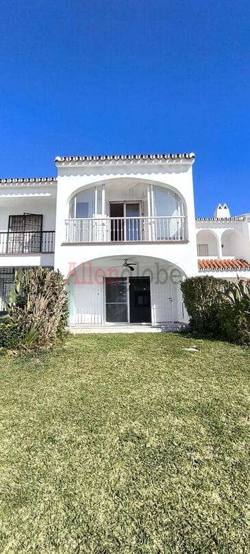 2 camera da letto Villetta Bifamiliare in vendita in Fuengirola con piscina - 375.000 € (Rif: 9801359)