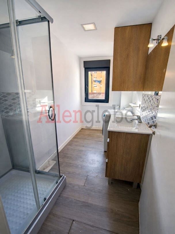 3 bedroom Flat for sale in Mieres - € 128,000 (Ref: 9802971)