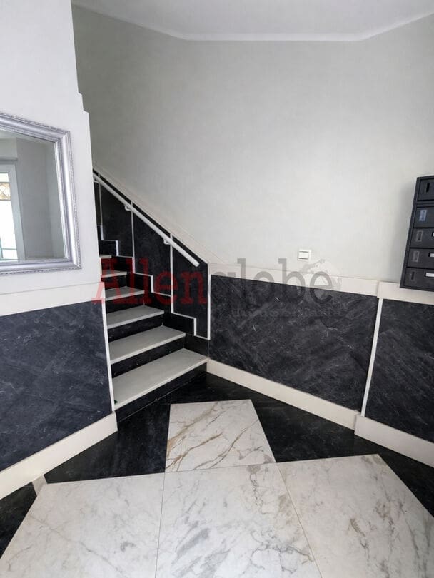 3 bedroom Flat for sale in Mieres - € 128,000 (Ref: 9802971)