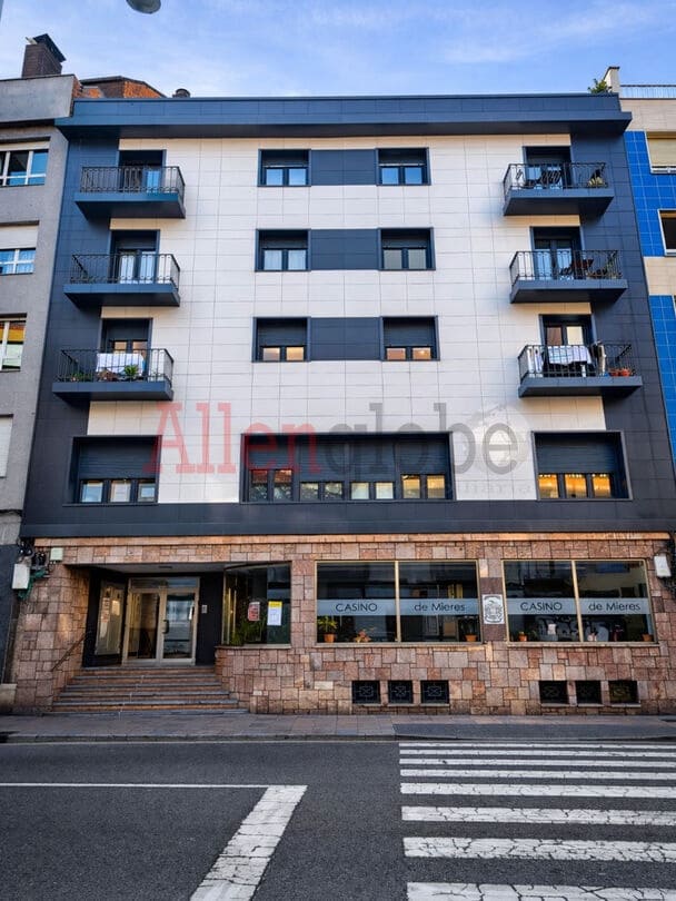 3 bedroom Flat for sale in Mieres - € 128,000 (Ref: 9802971)