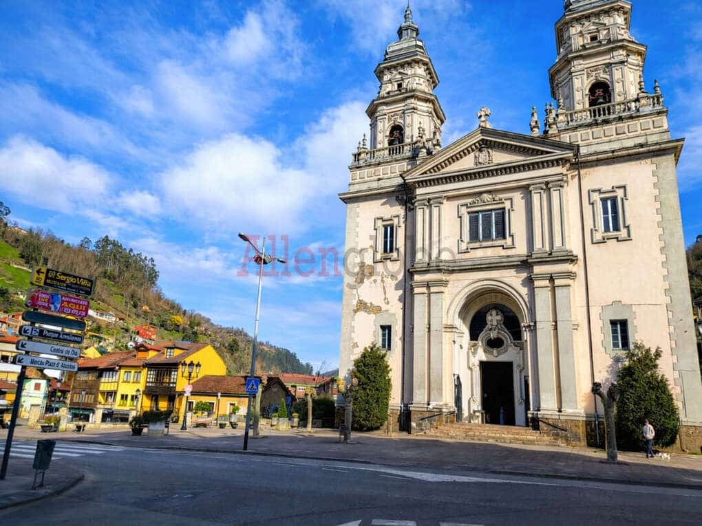 3 bedroom Flat for sale in Mieres - € 128,000 (Ref: 9802971)