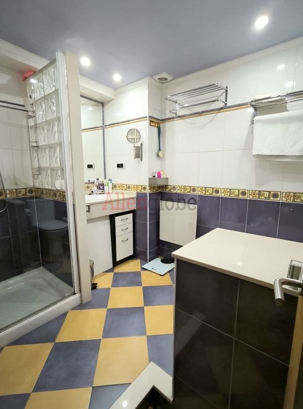 Piso de 2 habitaciones en Gijón en venta - 250.000 € (Ref: 9806723)