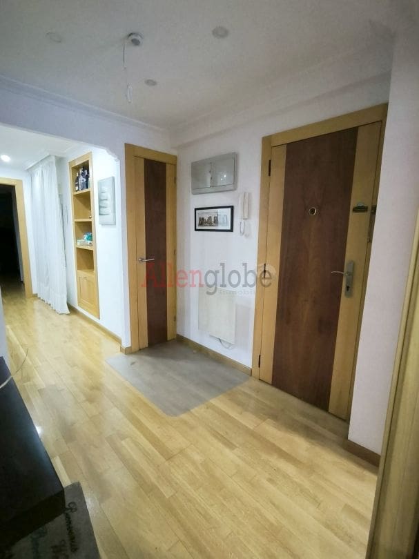Piso de 2 habitaciones en Gijón en venta - 250.000 € (Ref: 9806723)