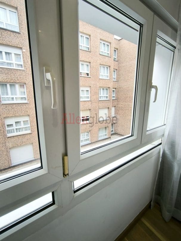 Piso de 2 habitaciones en Gijón en venta - 250.000 € (Ref: 9806723)