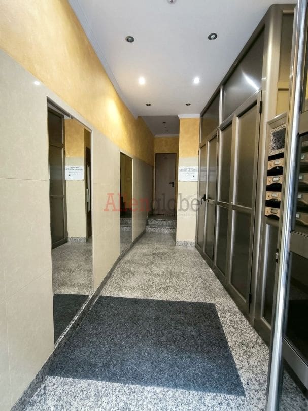 Piso de 2 habitaciones en Gijón en venta - 250.000 € (Ref: 9806723)