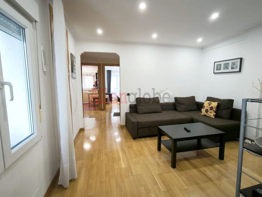 Piso de 2 habitaciones en Gijón en venta - 250.000 € (Ref: 9806723)