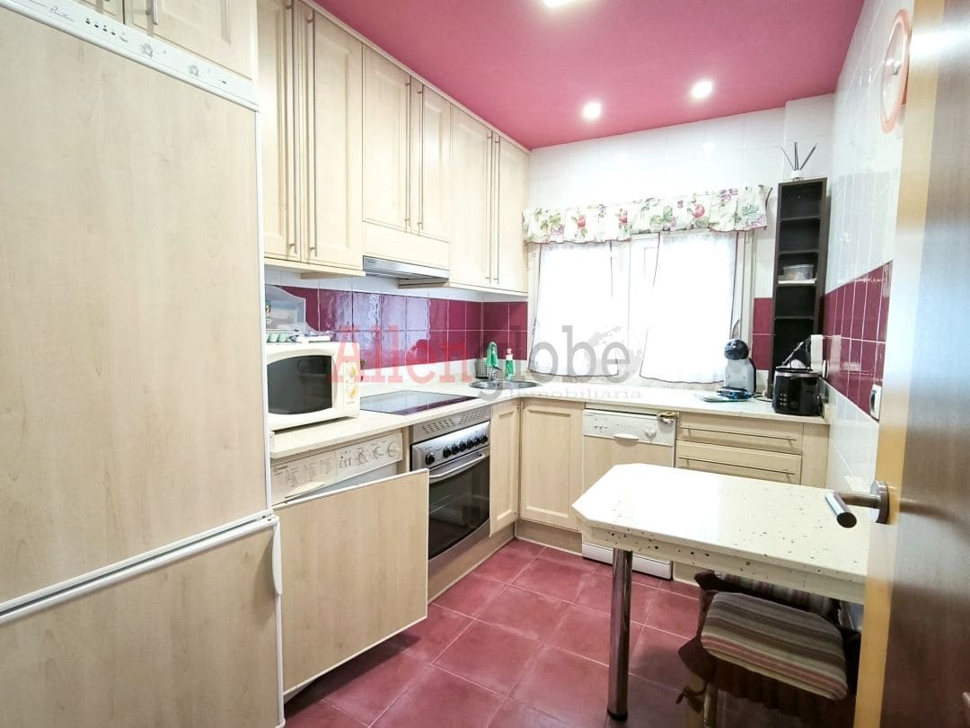 Piso de 2 habitaciones en Gijón en venta - 250.000 € (Ref: 9806723)