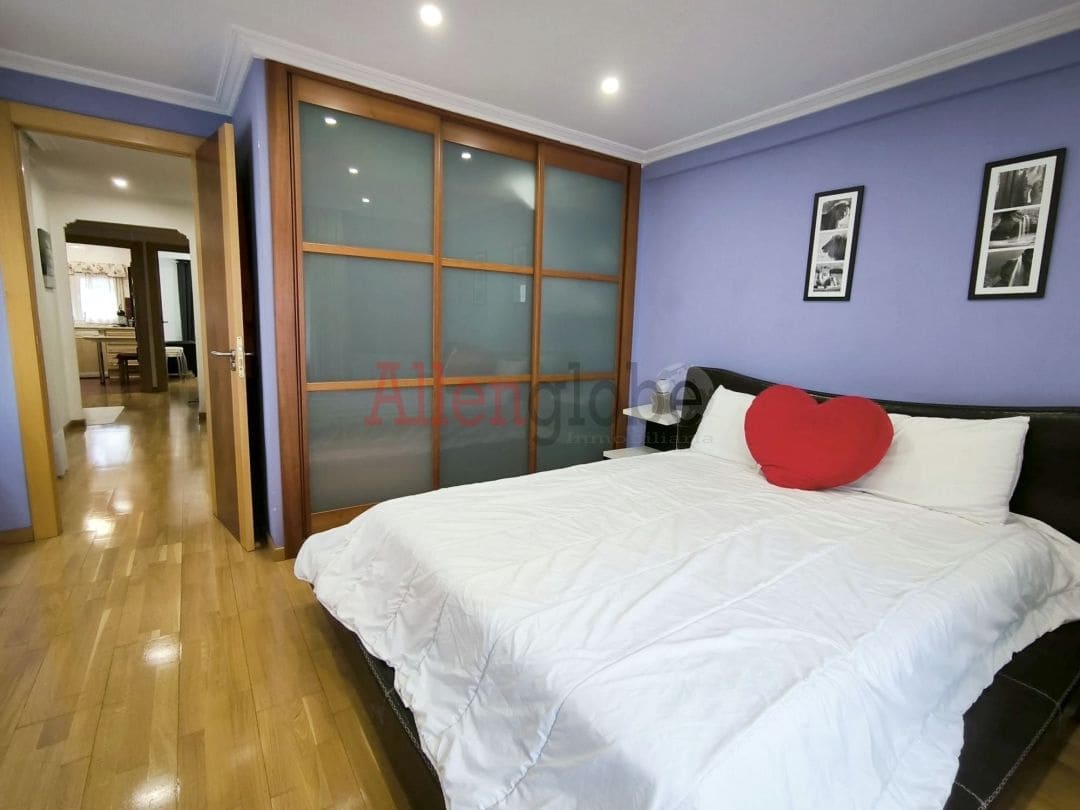 Piso de 2 habitaciones en Gijón en venta - 250.000 € (Ref: 9806723)