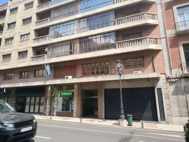 Gewerbe zu verkaufen in Centro Urbano, Oviedo - 345.000 € (Ref: 9821839)