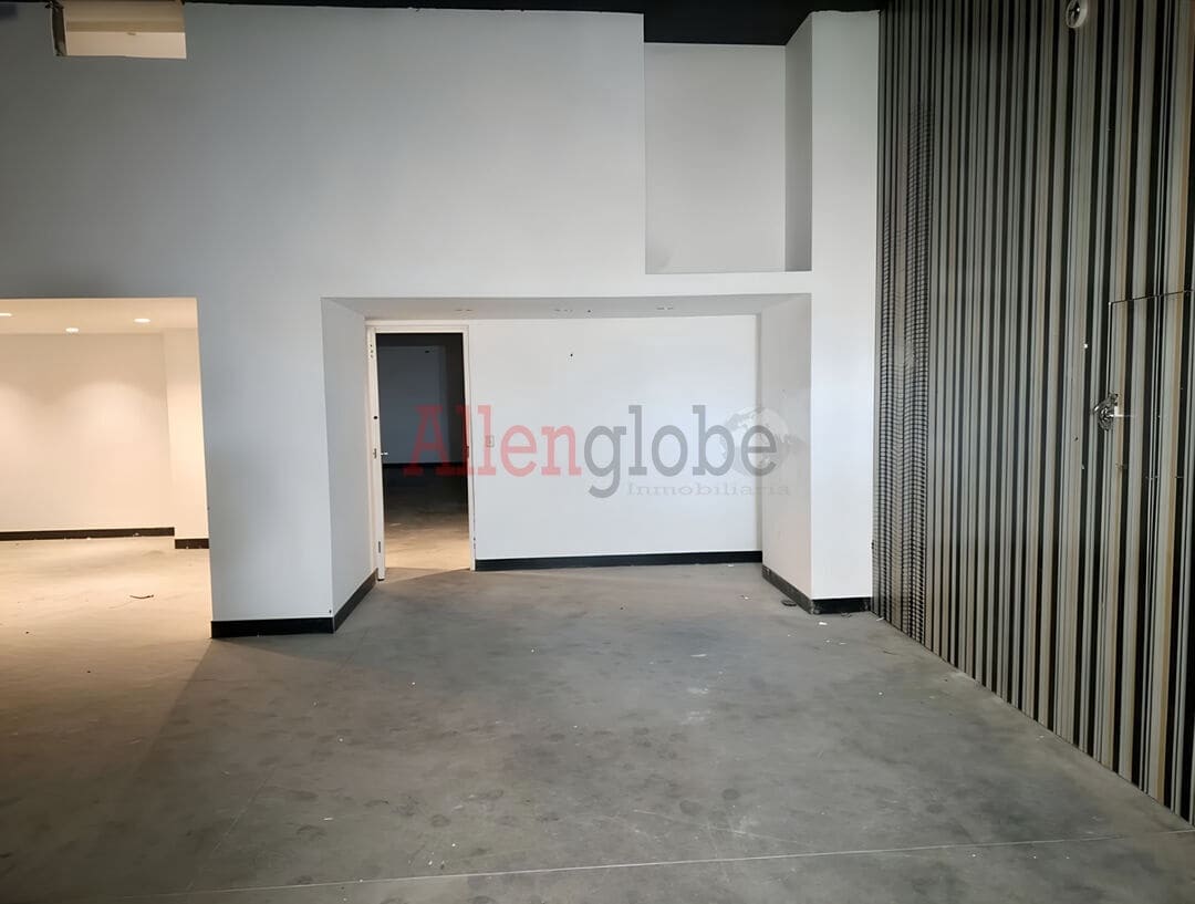 Gewerbe zu verkaufen in Oviedo - 345.000 € (Ref: 9821839)