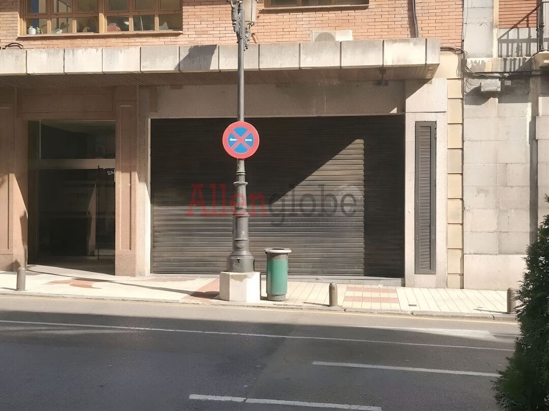 Gewerbe zu verkaufen in Oviedo - 345.000 € (Ref: 9821839)
