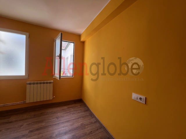 1 bedroom Apartment for sale in Oviedo - € 115,000 (Ref: 9909853)