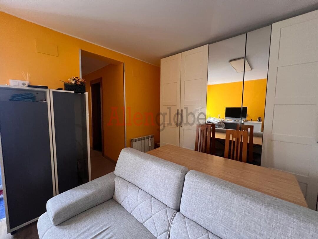 1 bedroom Apartment for sale in Oviedo - € 115,000 (Ref: 9909853)