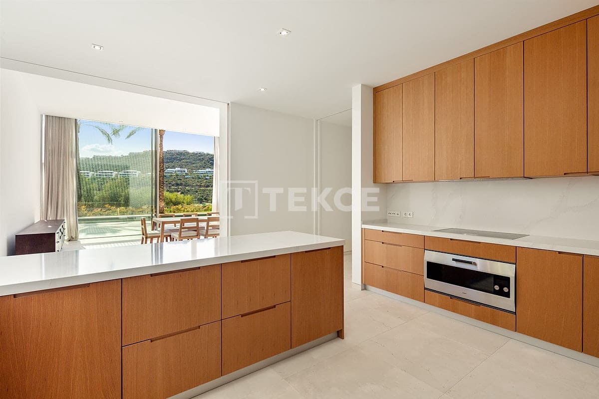 5 bedroom Villa for sale in Casares with pool - € 6,500,000 (Ref: 10000237)