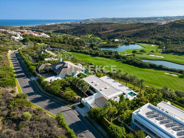 5 bedroom Villa for sale in Casares with pool - € 6,500,000 (Ref: 10000237)