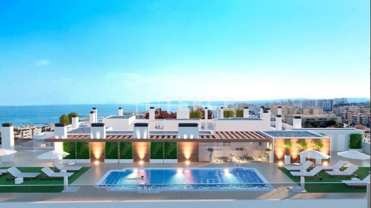2 soverom Leilighet til salgs i Estepona med svømmebasseng - € 380 000 (Ref: 10024981)