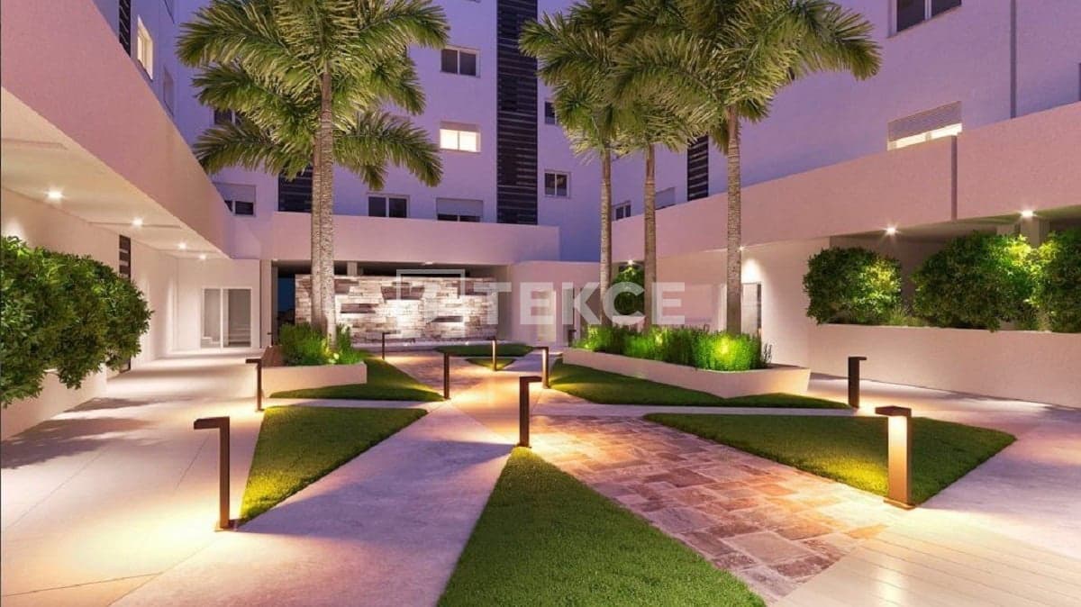 2 soverom Leilighet til salgs i Estepona med svømmebasseng - € 380 000 (Ref: 10024981)