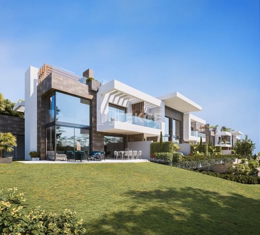 Chalet de 4 habitaciones en Río Real, Marbella en venta con piscina - 4.950.000 € (Ref: 10024982)