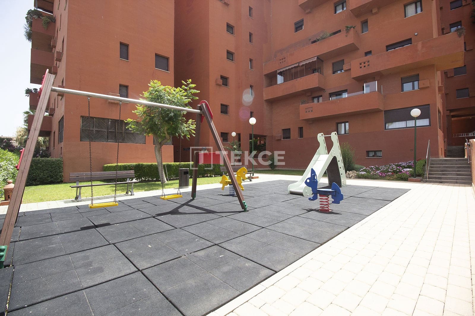2 sovrum Lägenhet till salu i Estepona med pool - 450 000 € (Ref: 10029901)