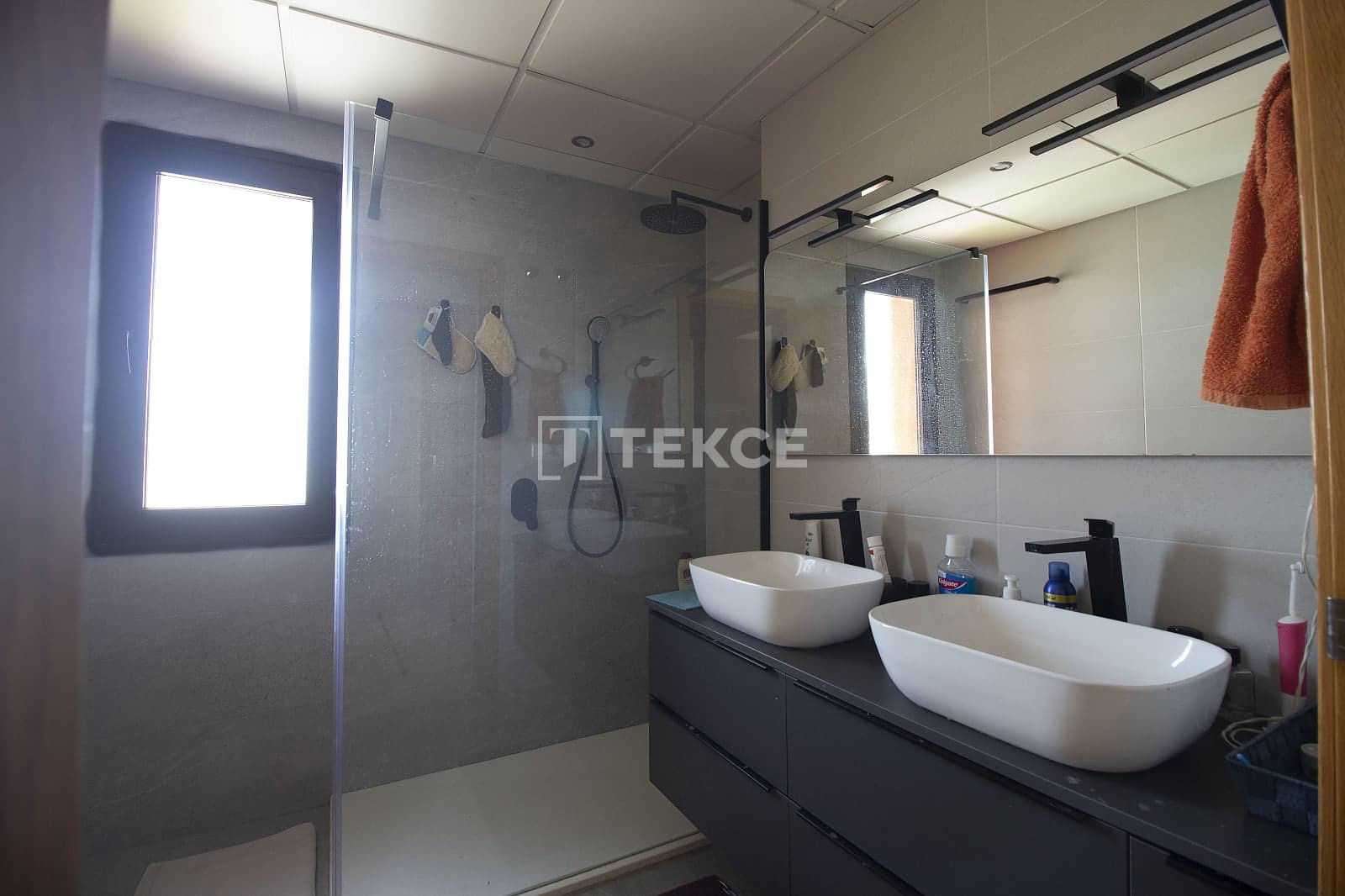 2 sovrum Lägenhet till salu i Estepona med pool - 450 000 € (Ref: 10029901)