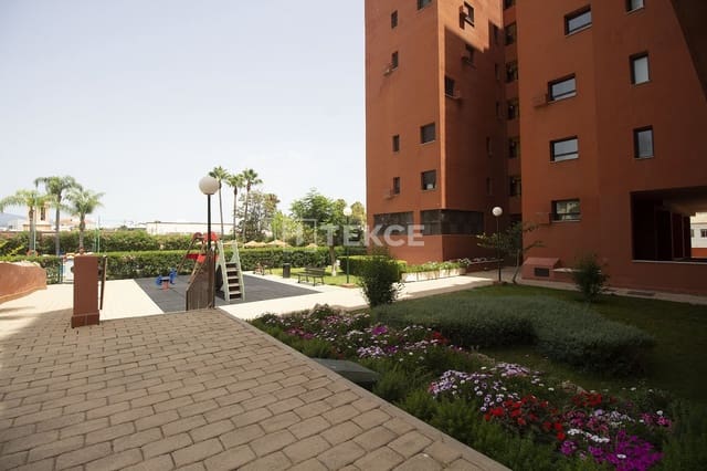 2 quarto Apartamento para venda em Centro, Estepona com piscina - 450 000 € (Ref: 10029901)