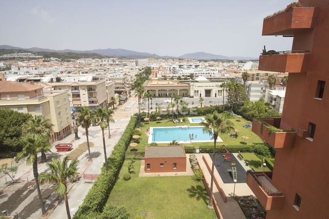 2 quarto Apartamento para venda em Centro, Estepona com piscina - 450 000 € (Ref: 10029901)