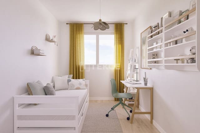 Piso de 4 habitaciones en Cruz de Humilladero, Málaga ciudad en venta con piscina - 562.000 € (Ref: 10034788)