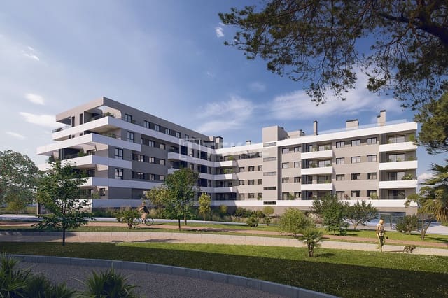 Piso de 4 habitaciones en Cruz de Humilladero, Málaga ciudad en venta con piscina - 562.000 € (Ref: 10034788)
