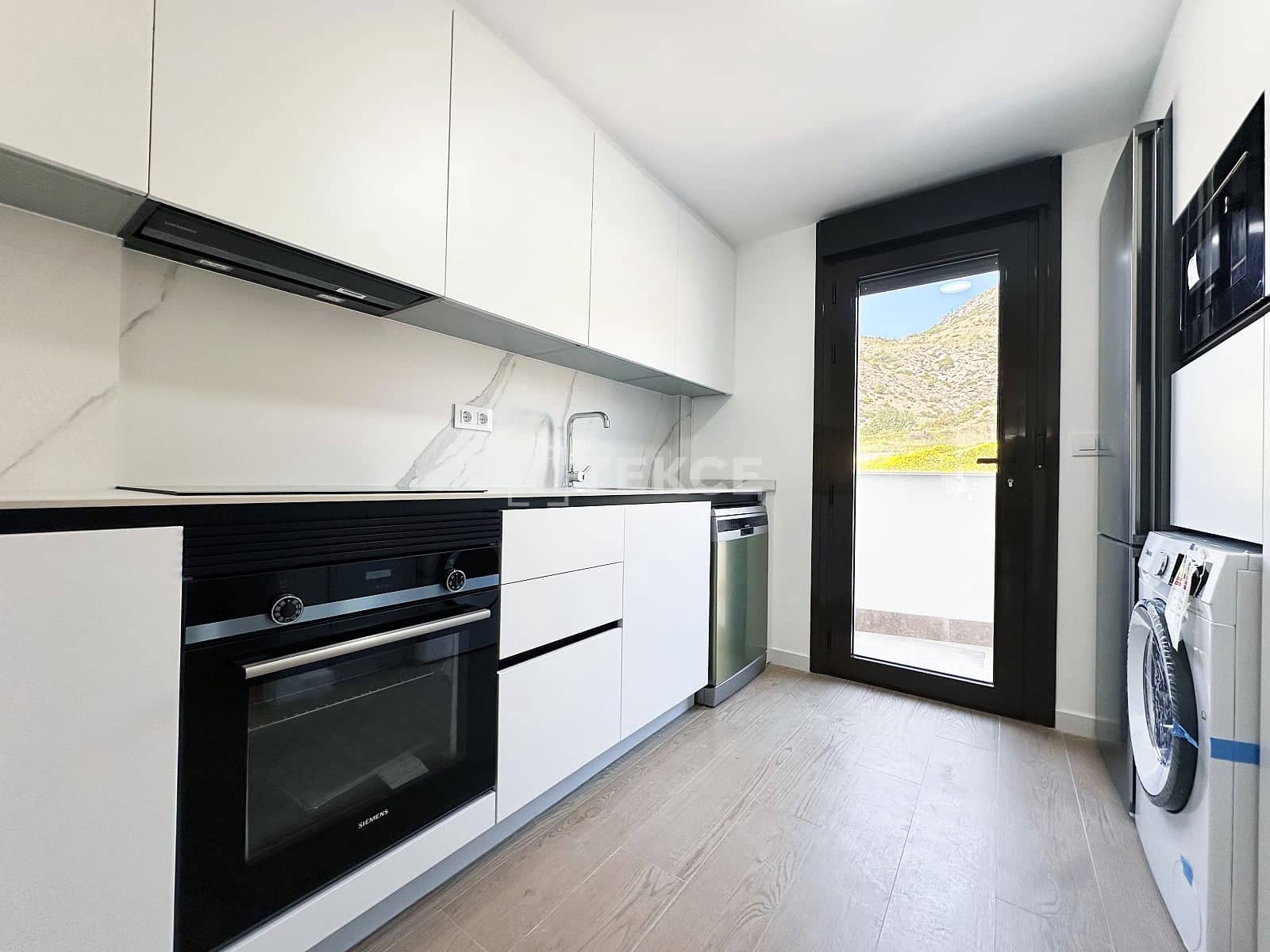 Chalet de 2 habitaciones en Portman en venta con piscina - 208.000 € (Ref: 10037781)