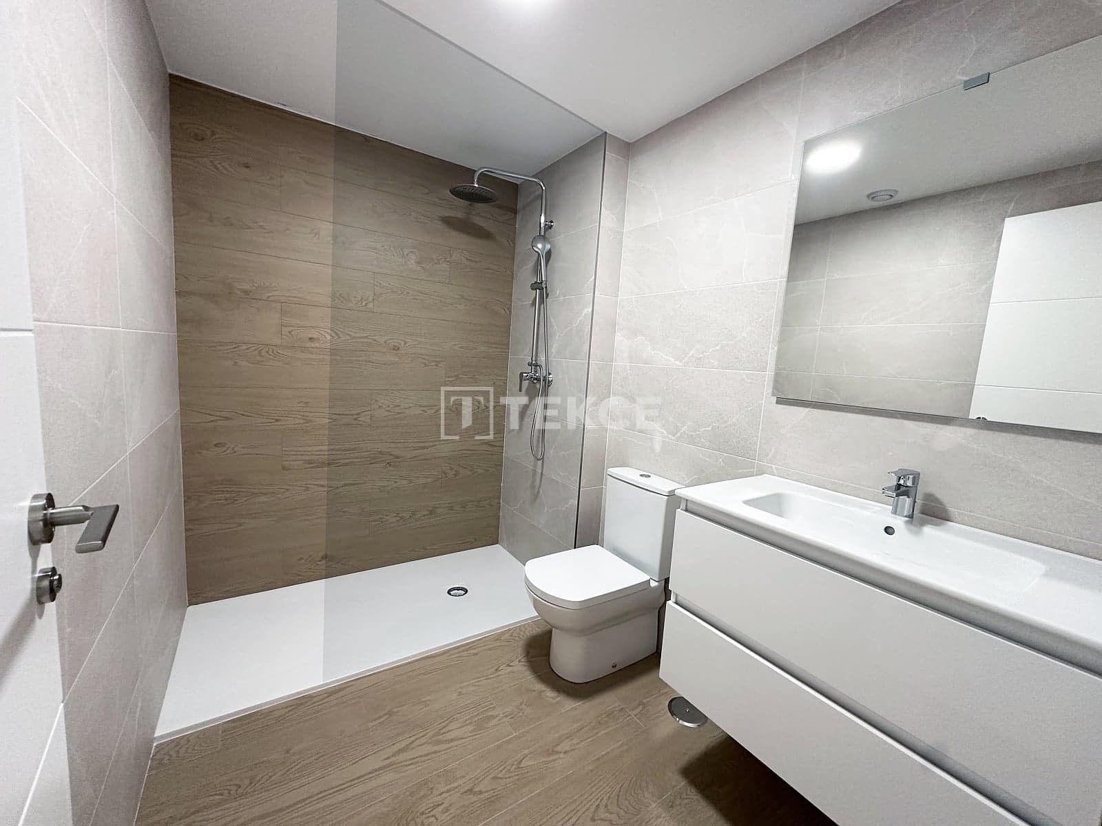Chalet de 2 habitaciones en Portman en venta con piscina - 208.000 € (Ref: 10037781)