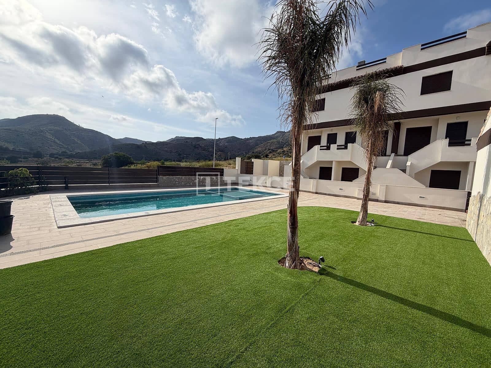 Chalet de 2 habitaciones en Portman en venta con piscina - 208.000 € (Ref: 10037781)