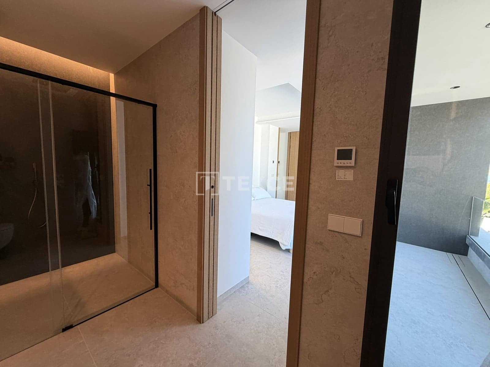 4 bedroom Villa for sale in Altea with pool - € 2,295,000 (Ref: 10037782)