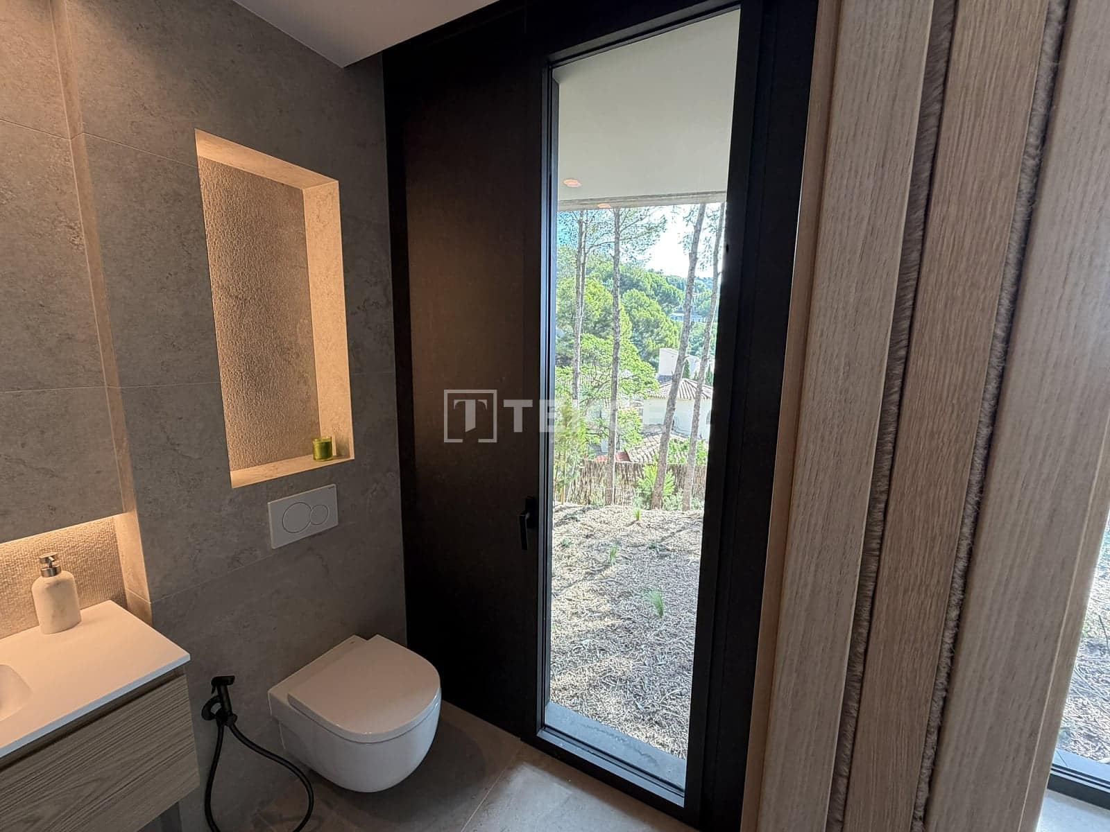 4 bedroom Villa for sale in Altea with pool - € 2,295,000 (Ref: 10037782)